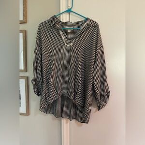 Women’s black-and-white gingham top